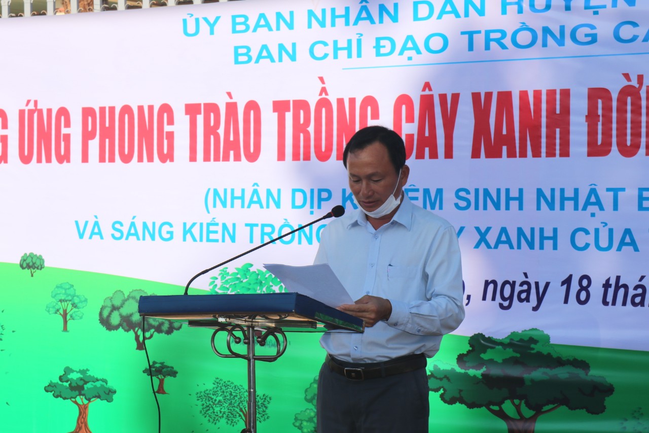 Phó chủ tịch UBND huyện Bù Gia Mập Nguyễn Xuân Hoan  phát biểu tại Lễ phát động